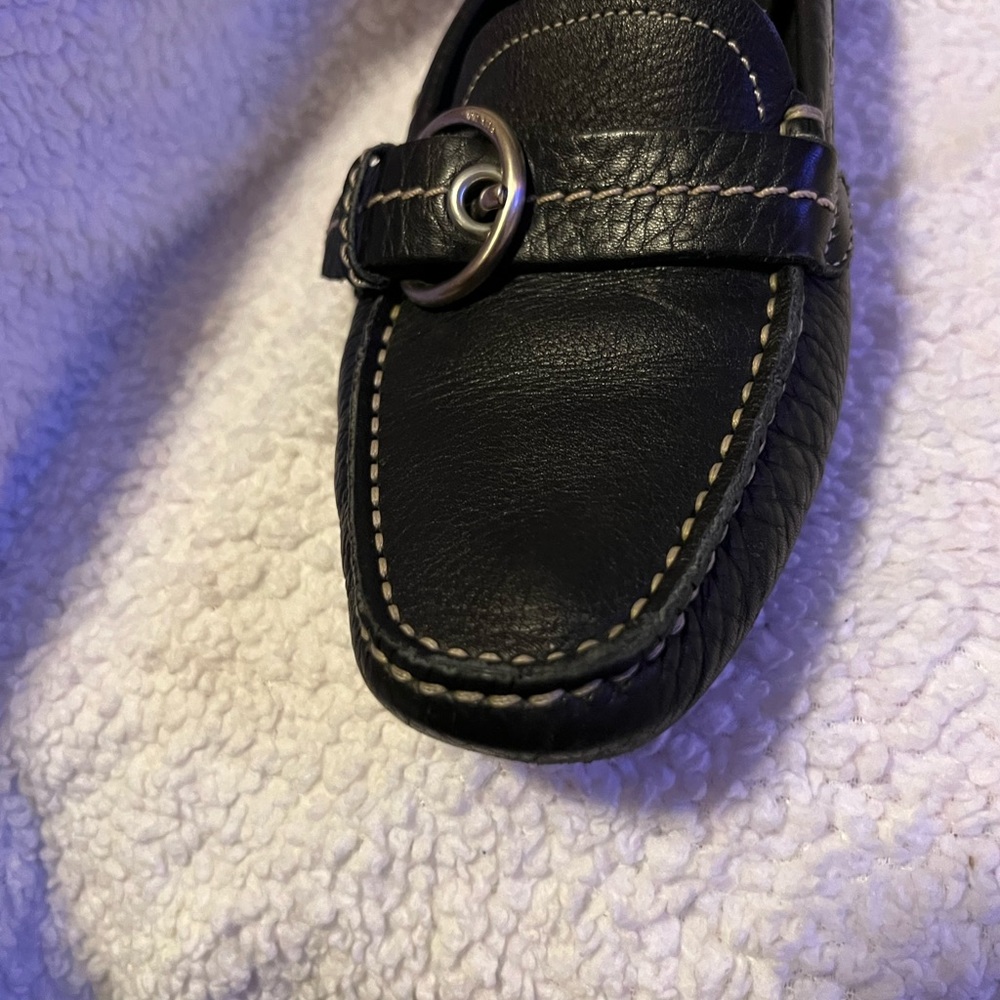Prada loafers they are still in very good condition. - Picture 4 of 11